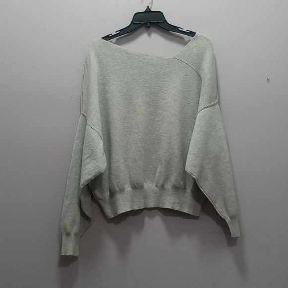 Free People Off-the-Shoulder Light Gray Sweater Size XS - Picture 2 of 3